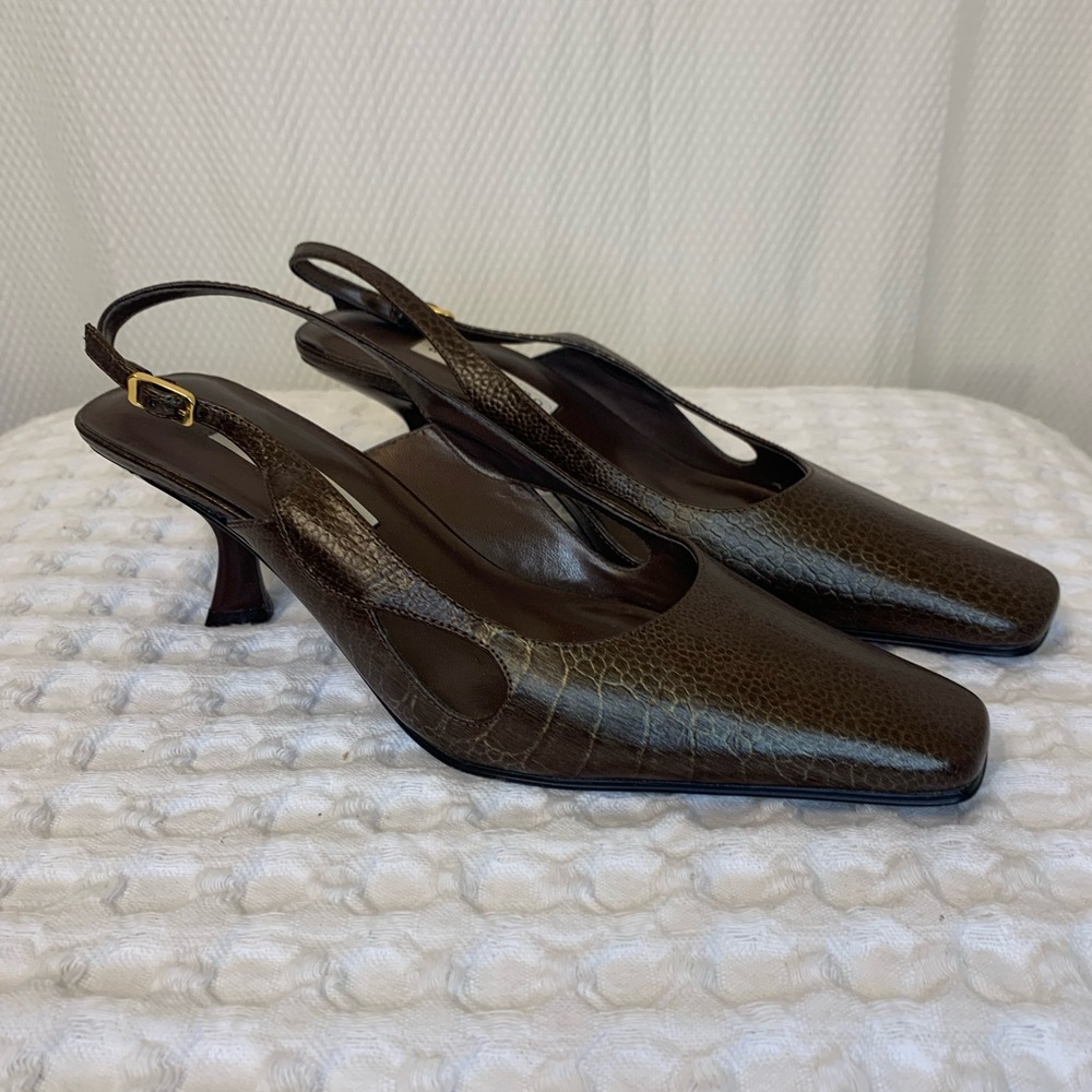 Ann Marino Leather Brown with Metallic Golden Sheen Sling Back Kitten Heel